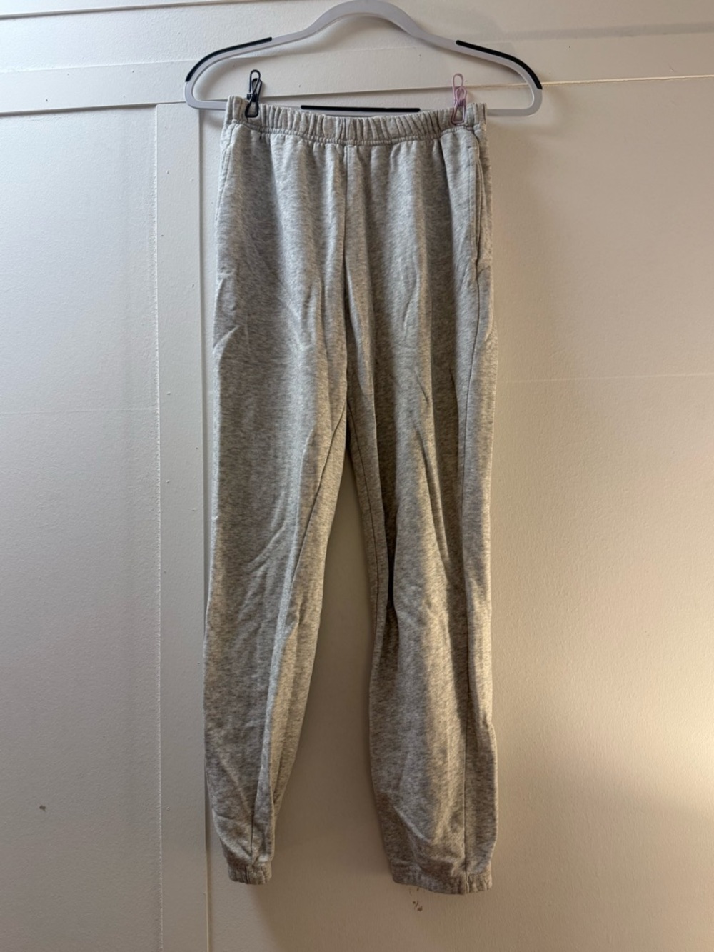 Fabletics gray jogger sweatpants